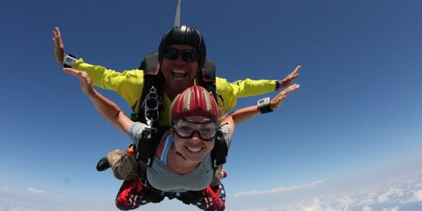 Which is Safer, Skydiving or SCUBA Diving | Skydive Orange